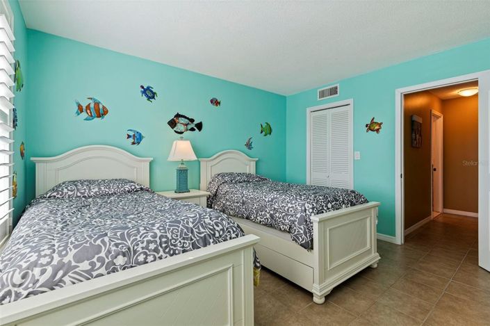 Image No.18-2 Bed Property for sale