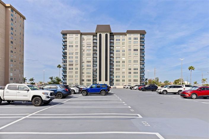 Image No.24-2 Bed Property for sale