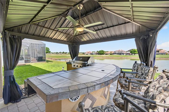 Image No.19-4 Bed Property for sale