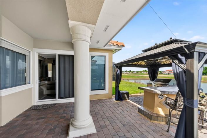 Image No.26-4 Bed Property for sale