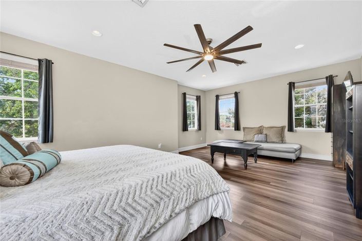 Image No.53-4 Bed Property for sale