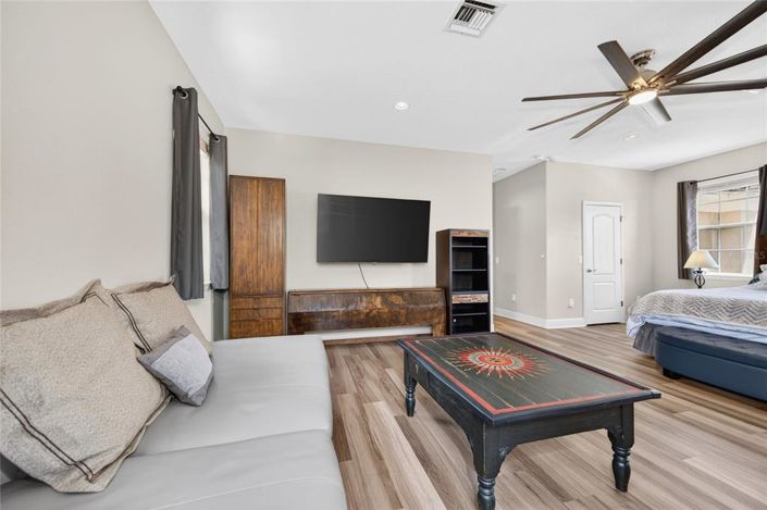 Image No.57-4 Bed Property for sale