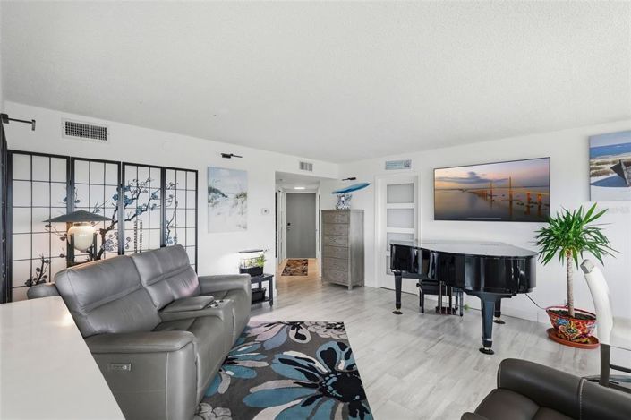 Image No.6-Propriété de 2 chambres à vendre à St. Petersburg