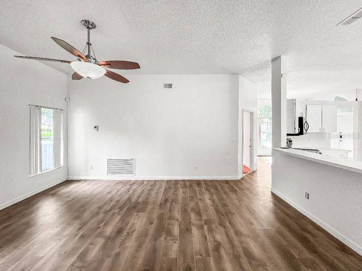 Image No.9-4 Bed Property for sale