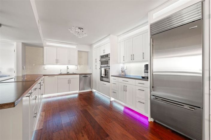 Image No.15-2 Bed Property for sale