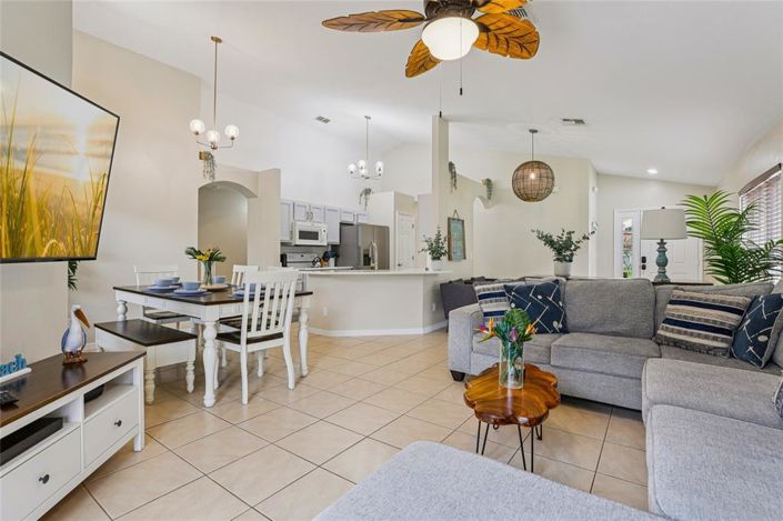 Image No.4-Propriété de 4 chambres à vendre à Davenport