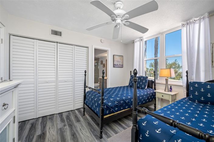 Image No.24-2 Bed Property for sale