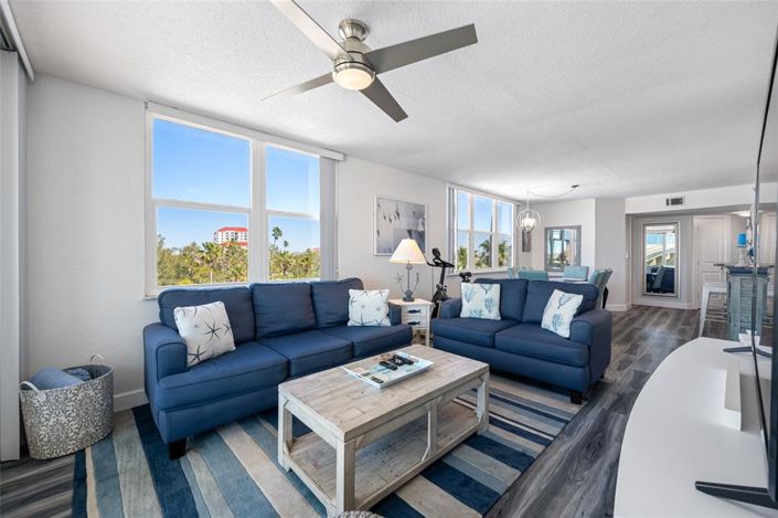 Image No.6-2 Bed Property for sale