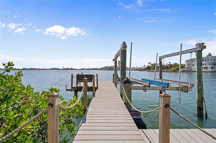 Image No.8-Propriété de 3 chambres à vendre à St. Pete Beach