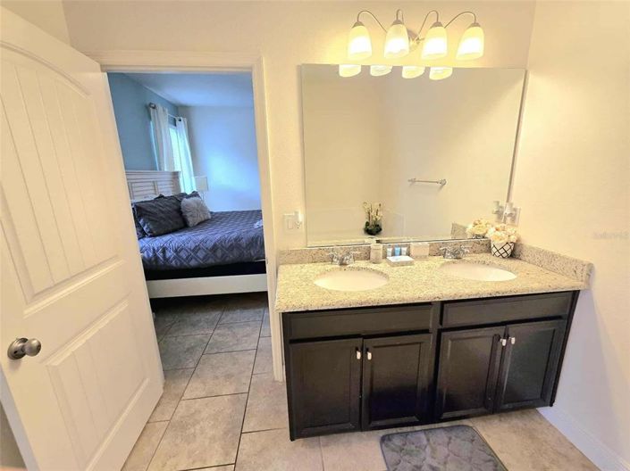 Image No.22-5 Bed Property for sale