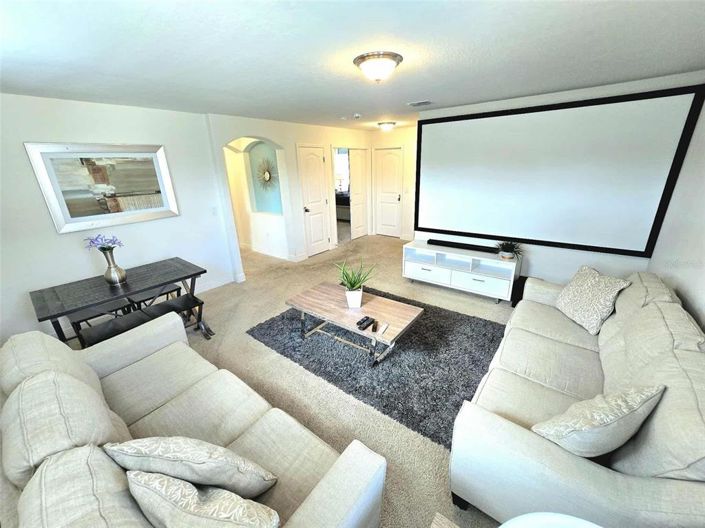 Image No.27-5 Bed Property for sale