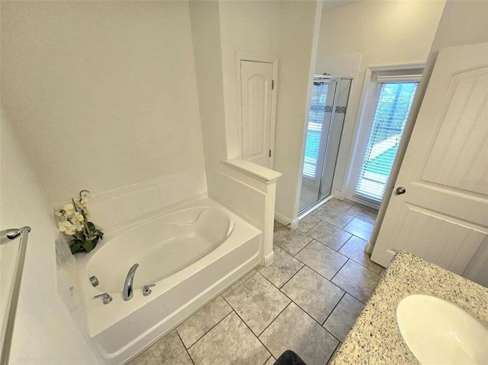 Image No.29-5 Bed Property for sale