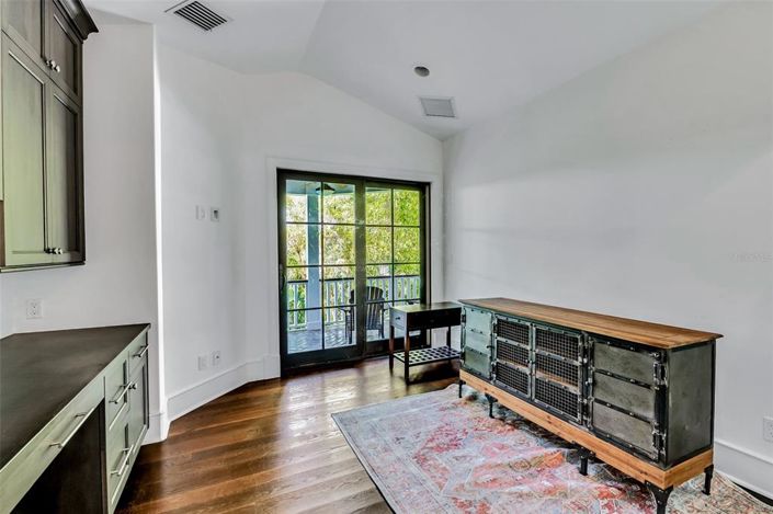 Image No.22-5 Bed Property for sale