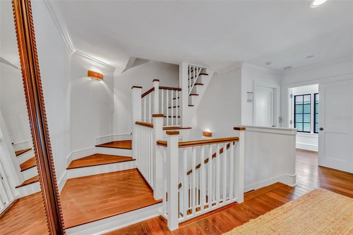 Image No.28-5 Bed Property for sale