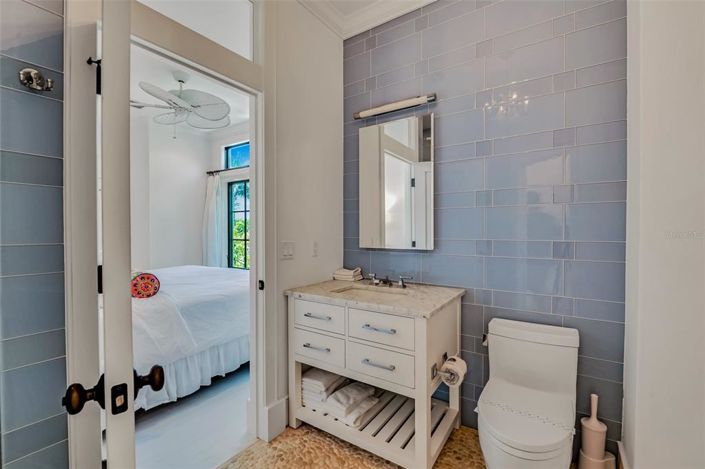 Image No.34-5 Bed Property for sale