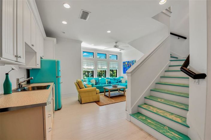 Image No.36-5 Bed Property for sale