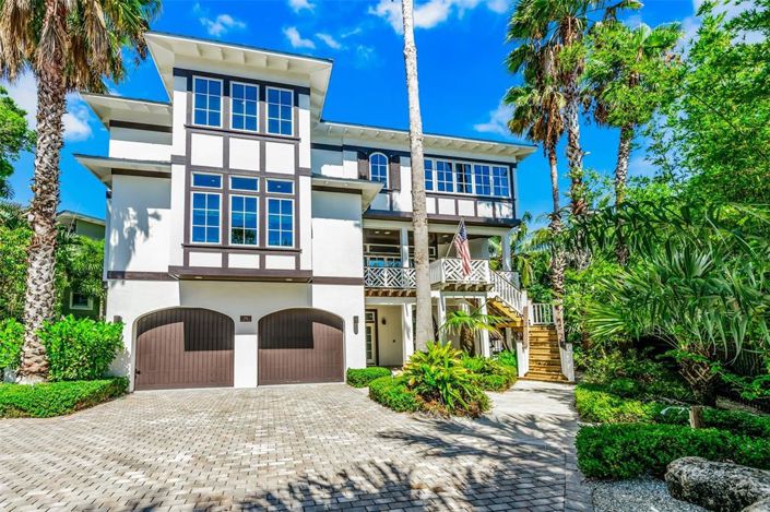 Image No.4-5 Bed Property for sale