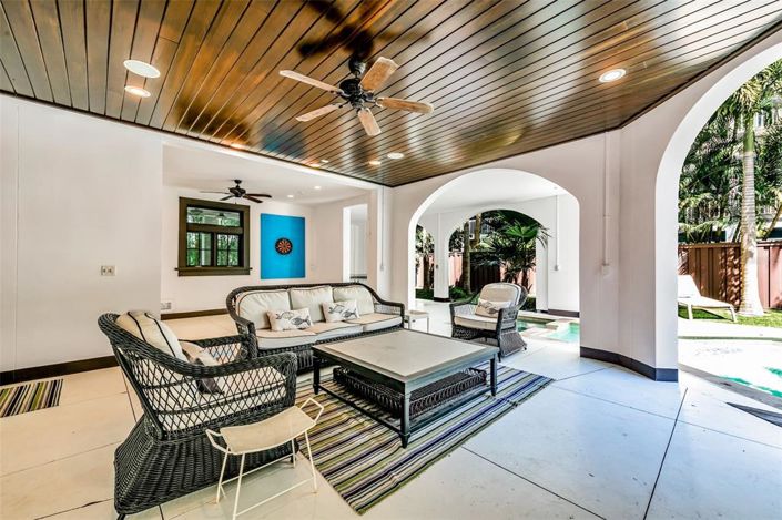 Image No.47-5 Bed Property for sale