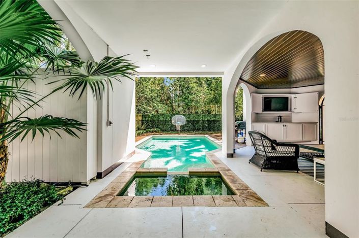 Image No.49-5 Bed Property for sale