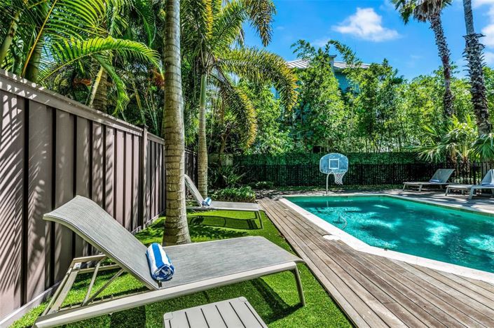 Image No.51-5 Bed Property for sale