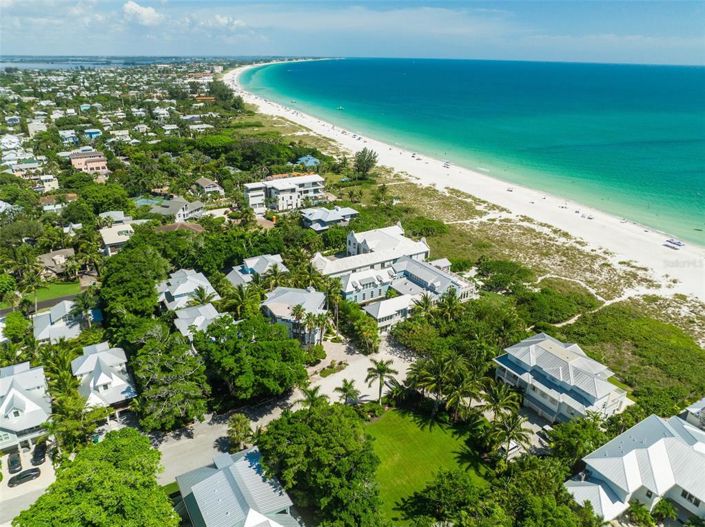 Image No.60-5 Bed Property for sale