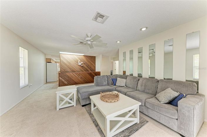 Image No.11-2 Bed Property for sale