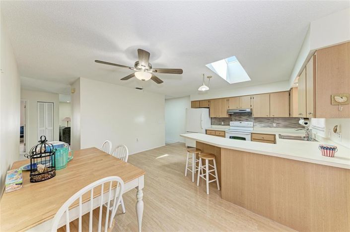 Image No.17-2 Bed Property for sale