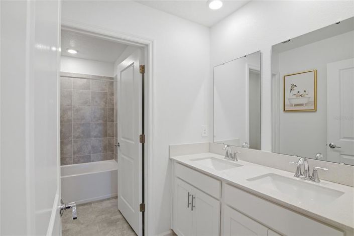 Image No.26-5 Bed Property for sale