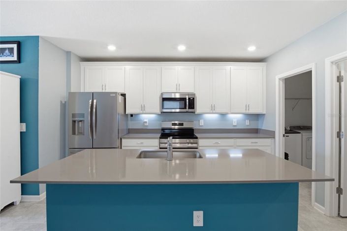 Image No.8-5 Bed Property for sale