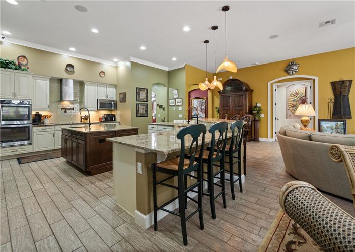 Image No.13-4 Bed Property for sale