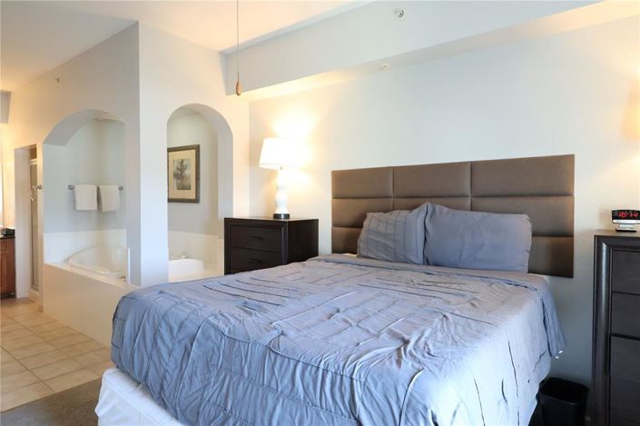 Image No.11-2 Bed Property for sale