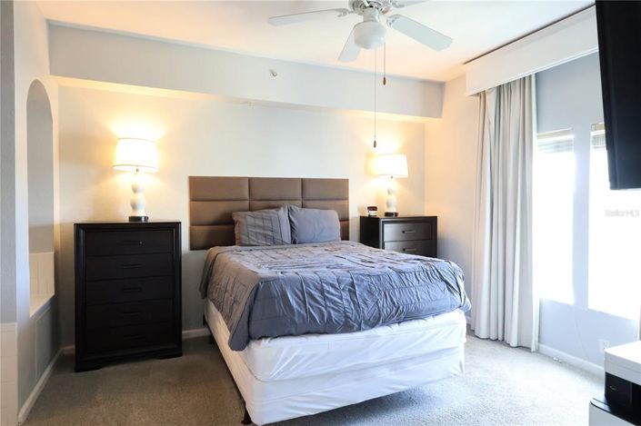 Image No.12-2 Bed Property for sale