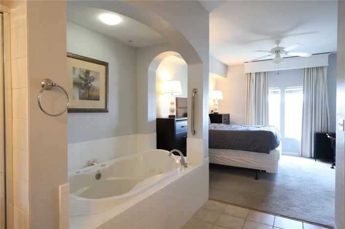 Image No.14-2 Bed Property for sale