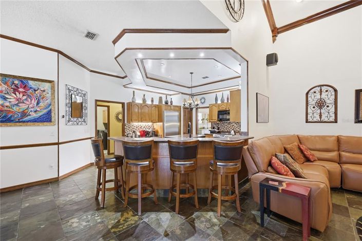 Image No.18-4 Bed Property for sale