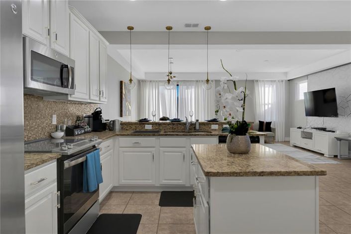 Image No.19-4 Bed Townhouse for sale