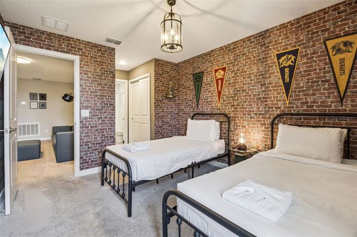 Image No.22-4 Bed Townhouse for sale