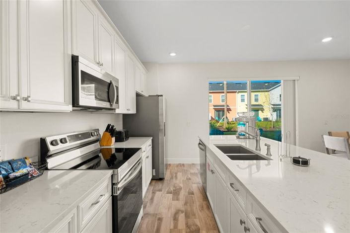 Image No.10-3 Bed Townhouse for sale