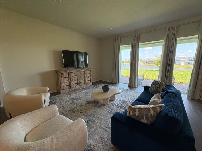 Image No.20-5 Bed Property for sale