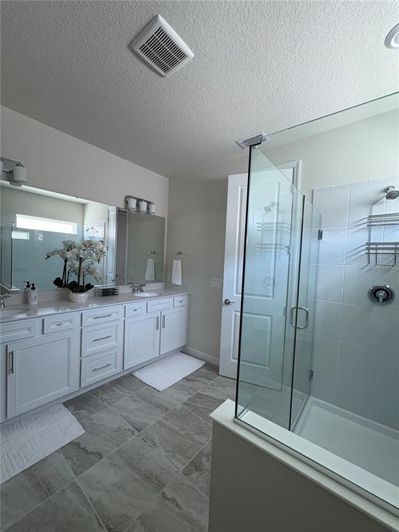 Image No.29-5 Bed Property for sale