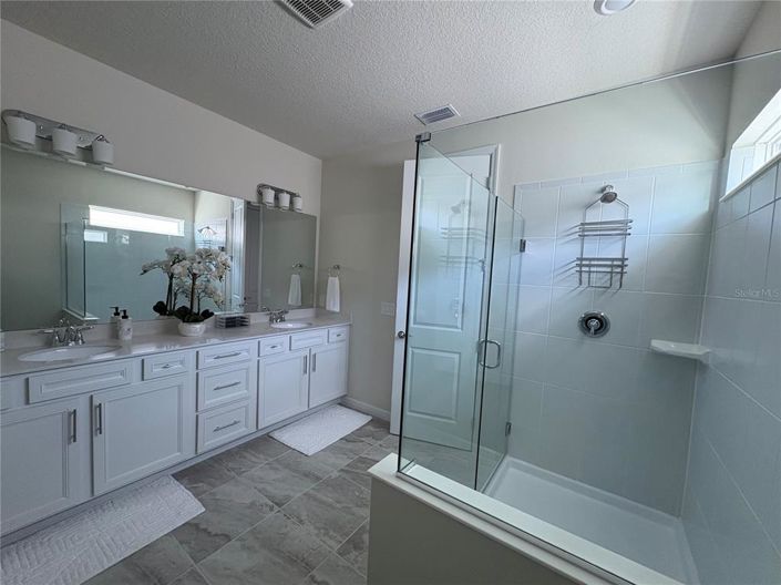 Image No.30-5 Bed Property for sale