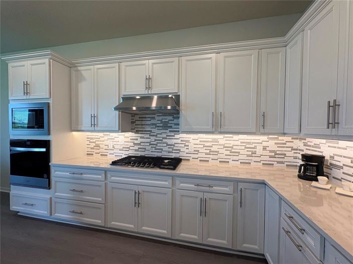 Image No.6-5 Bed Property for sale