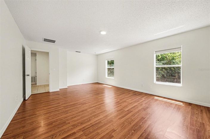 Image No.3-Propriété de 4 chambres à vendre à Clermont