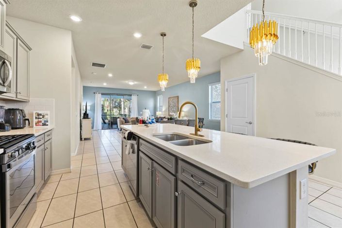 Image No.21-6 Bed Property for sale