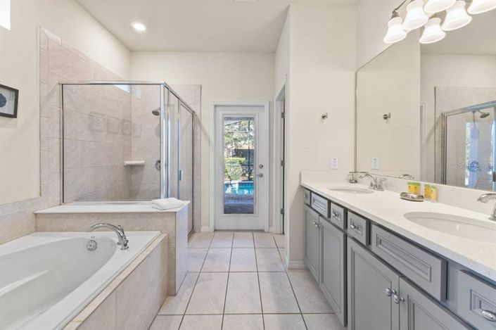 Image No.29-6 Bed Property for sale