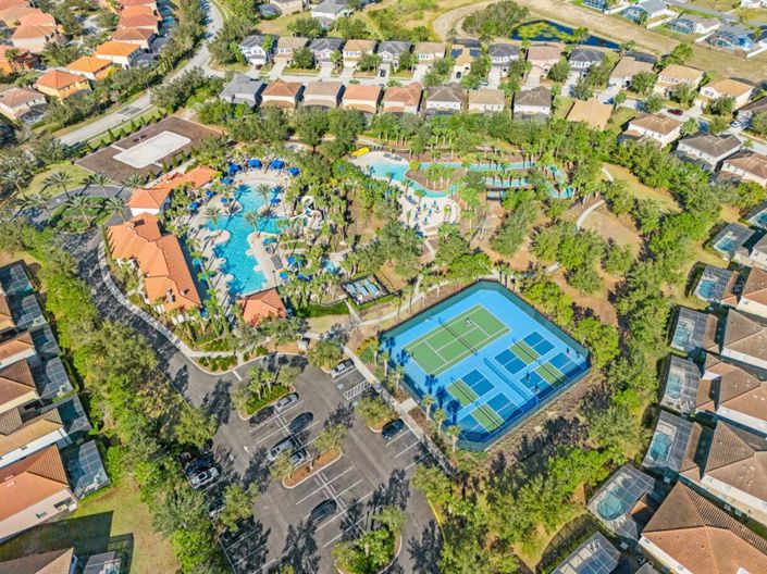 Image No.4-6 Bed Property for sale