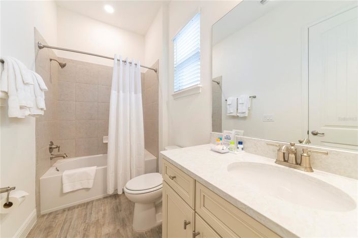 Image No.16-3 Bed Property for sale