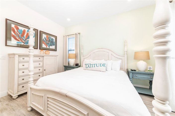 Image No.8-3 Bed Property for sale