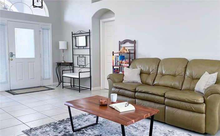 Image No.13-5 Bed Property for sale