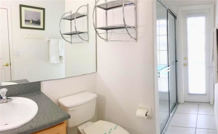 Image No.24-5 Bed Property for sale