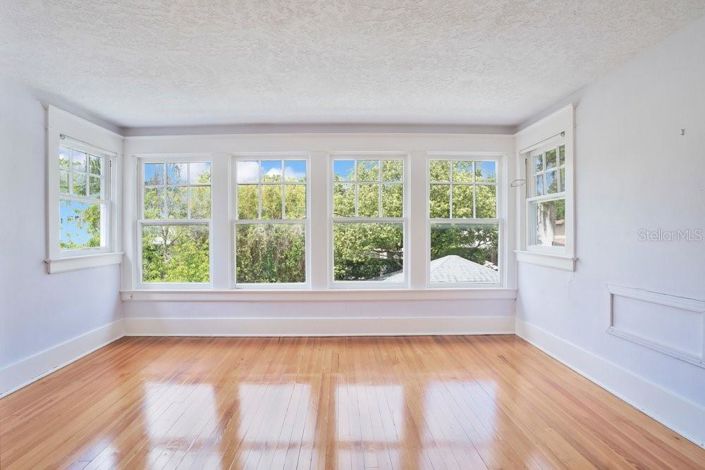 Image No.23-4 Bed Property for sale